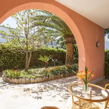 Rosa Apartahotel