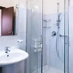 Rosa מלון דירות 3*